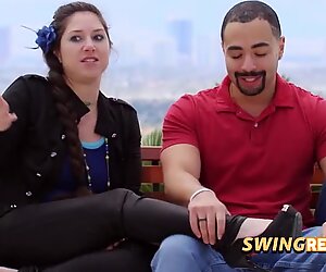 Americano swingers na televisão nacional. Novos episódios de SwingReality.com disponíveis agora!