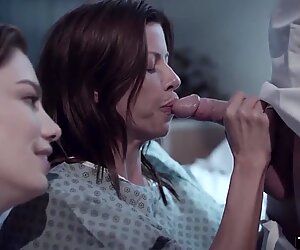 MILF maakt het afgelopen seksuele ervaring met het personeel van Ziekenhuis
