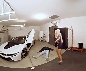 VR Porn-Kuuuma MILF Fuck Auto TheIF