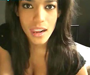 Incredibly Hot Black Webcam Girl Playing