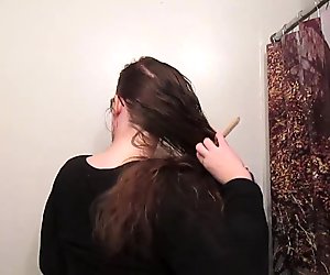 Часопис за косу: чешљавање дуга цурли јагода плавуша косе - недеља 2 (асмр)