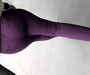 Harta Rampasan Besar Ibu Seksi dalam Purple Gaun Pants