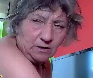 80 år gammal mormor första gången fler-rasig