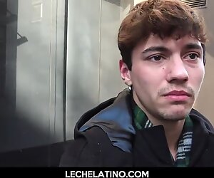 Sıcak Latin Genç, Kıllı Göt-Lechelatino.com'da becerdinken yüksek sesle yüksek sesle inliyor
