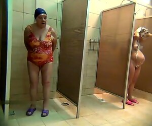 matures in shower voyeur