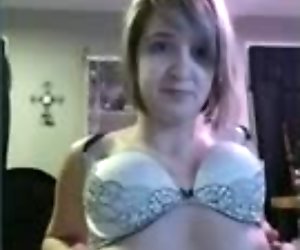 Periscope - spaz dívka - boob show a piercieng
