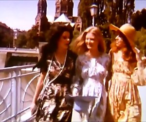 HEISSE FEIGEN German Vintage Trailer 1978